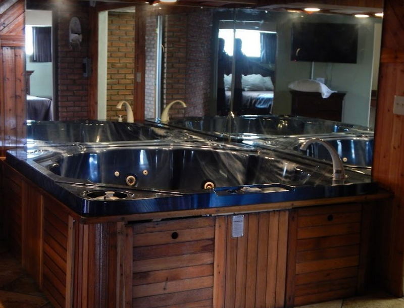 Colonial Inn (Crescent Motel) - From Web Listing (newer photo)